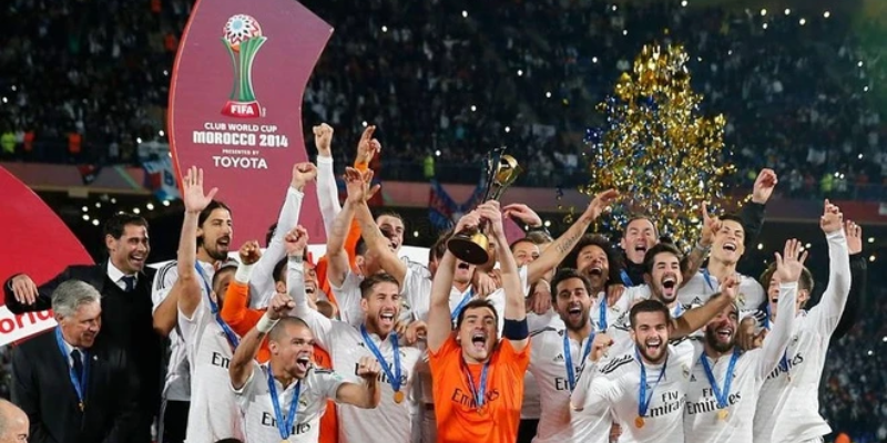 Chức vô địch Champions League đầu tiên: Paris 2000