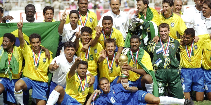 Đội hình vàng son và chiến thuật của Carlos Alberto Parreira
