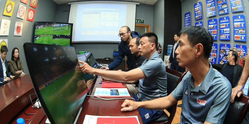 Hành trình đưa VAR đến V.League: Những bước đi quyết định