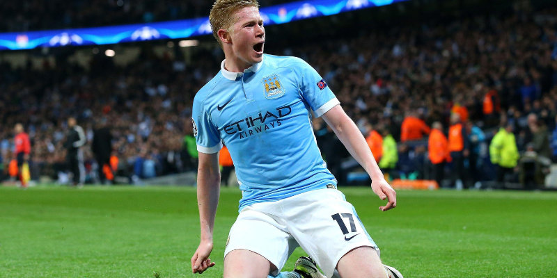 Hành trình sự nghiệp lẫy lừng: Từ Genk đến Napoli