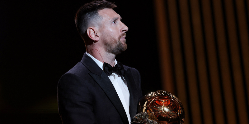 Khởi đầu của một huyền thoại và Quả Bóng Vàng đầu tiên