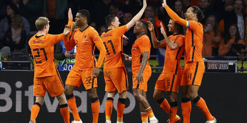 Lịch sử đầy thăng trầm của cơn lốc màu da cam tại World Cup