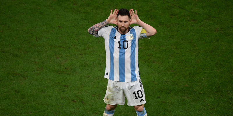 Ý nghĩa của màn ăn mừng: Thông điệp vượt ra ngoài sân cỏ